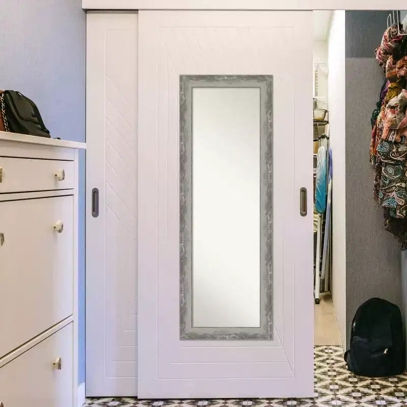 Specchio da porta lungo e stretto Waveline Silver 48,26 x 134,62 cm non smussato