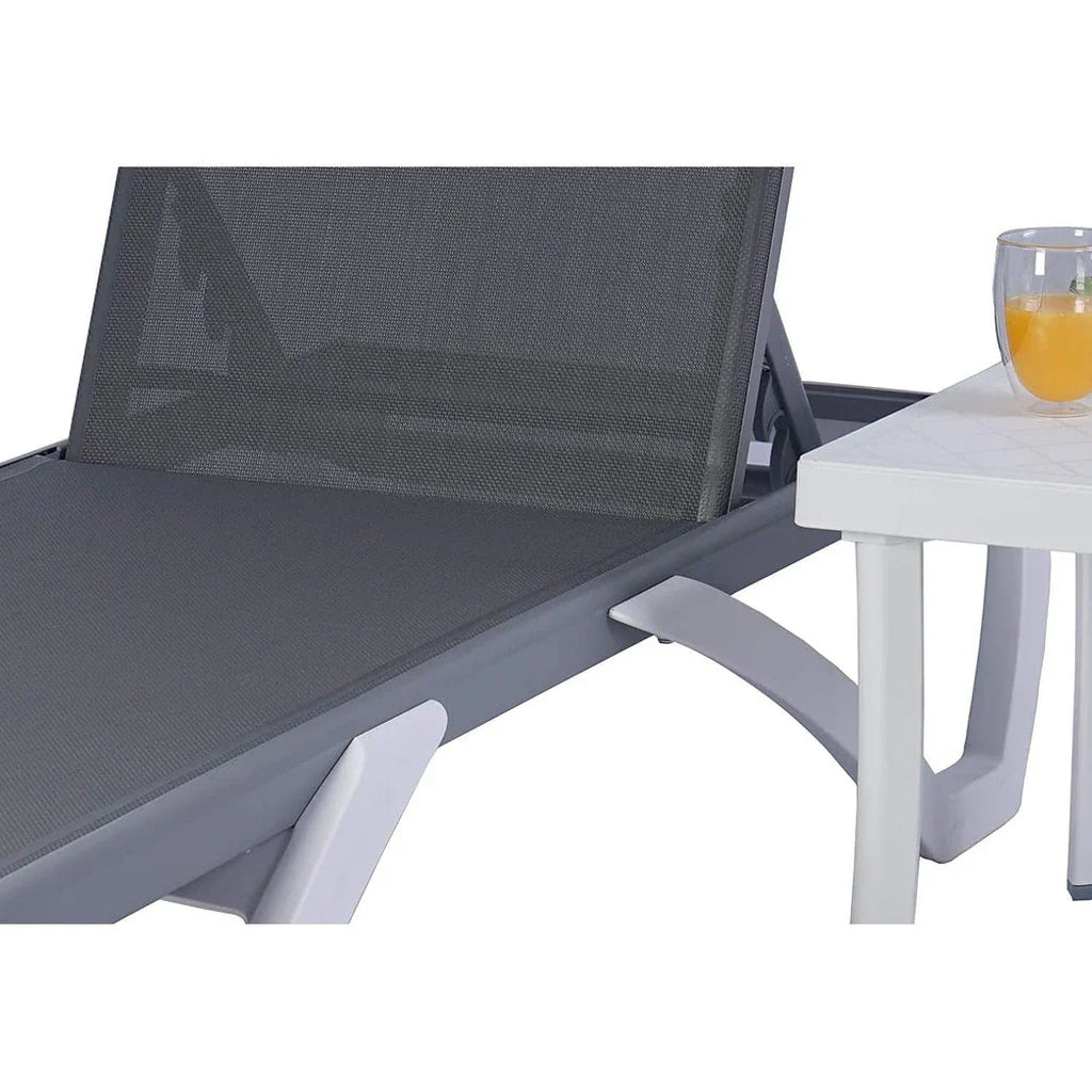 Chaise lounge Kozyard Alan għall-patio, bilqiegħda u mimduda, aġġustabbli, magħmula kompletament mill-aluminju u b’saqajn tar-reżina tal-polipropilen
