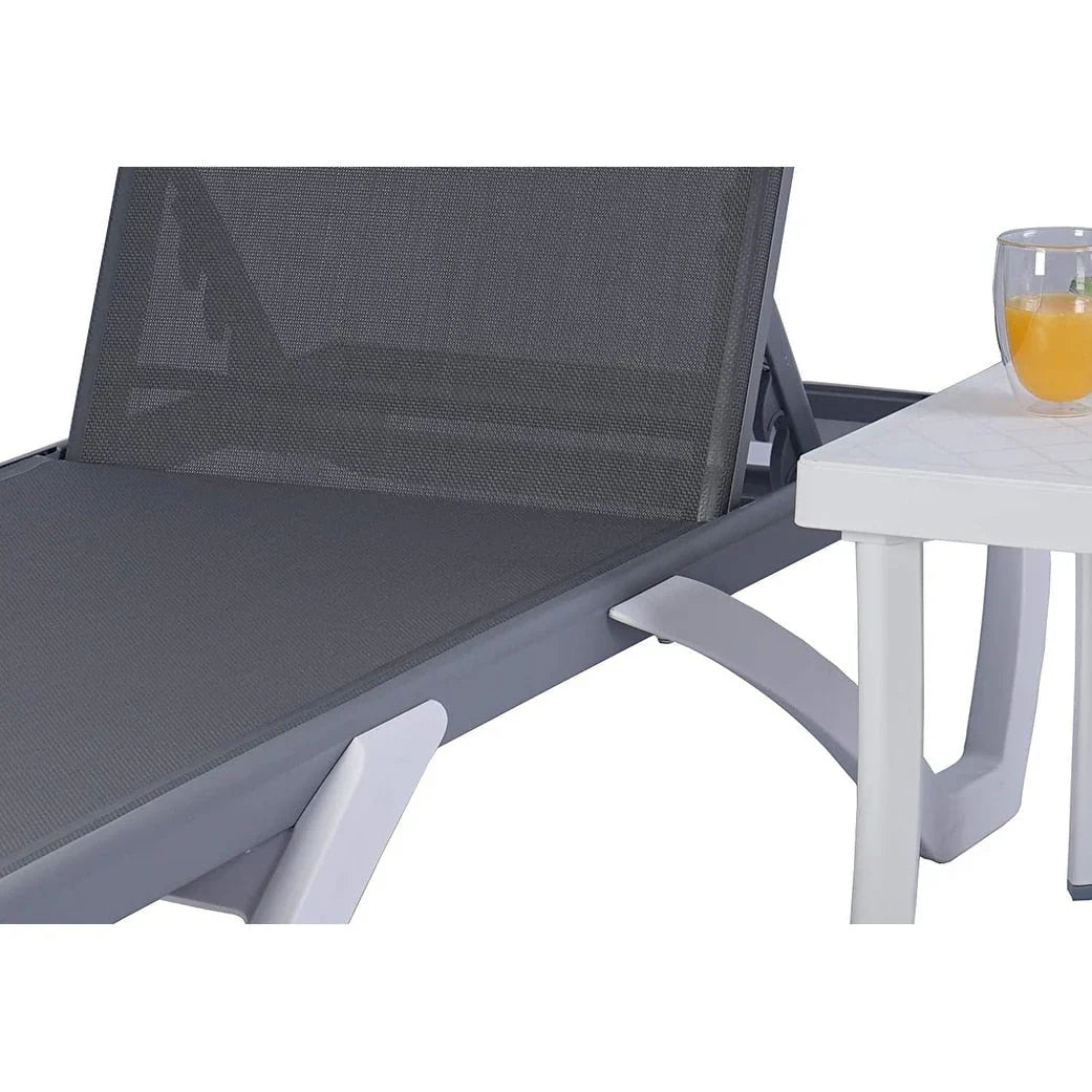 Chaise lounge Kozyard Alan għall-patio, bilqiegħda u mimduda, aġġustabbli, magħmula kompletament mill-aluminju u b’saqajn tar-reżina tal-polipropilen