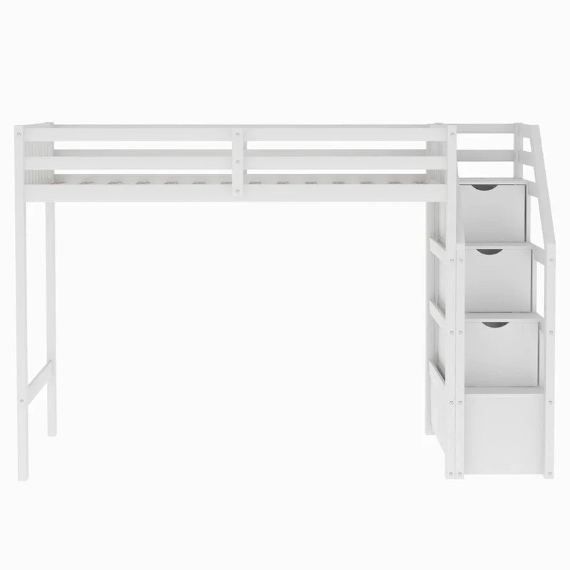 Houten hoogslaper voor een eenpersoonsbed boven een tweepersoonsbed, met trap, hoge veiligheidshekken en ladder