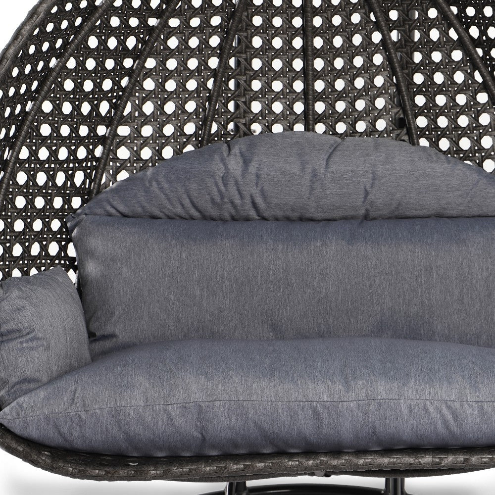 Poltrona sospesa a uovo LeisureMod per 2 persone con supporto - Altalena da patio in rattan intrecciato per esterni/interni, chaise longue con cuscini
