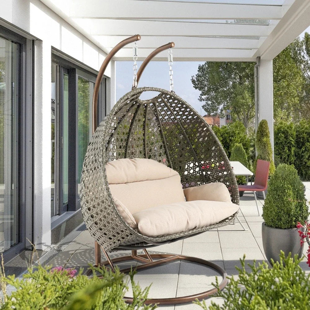 Poltrona sospesa a uovo LeisureMod per 2 persone con supporto - Altalena da patio in rattan intrecciato per esterni/interni, chaise longue con cuscini